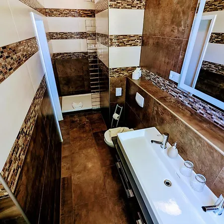 מלון Strandhotel Lindequist *