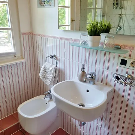 מלון Strandhotel Lindequist *