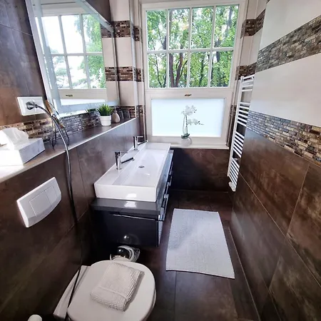 Strandhotel Lindequist מלון Sellin (Rugen)