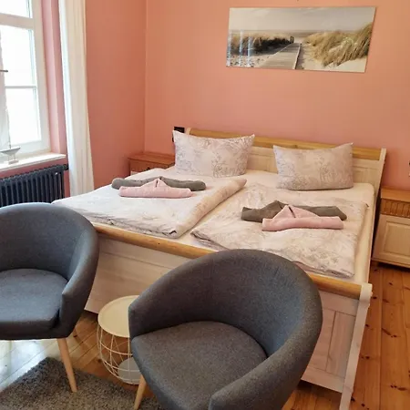 Strandhotel Lindequist מלון *